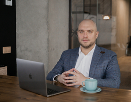 Михаил Устинов Михаил Устинов
